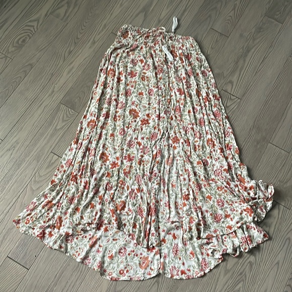Rachel Zoe Dresses & Skirts - Long flowy flower skirt